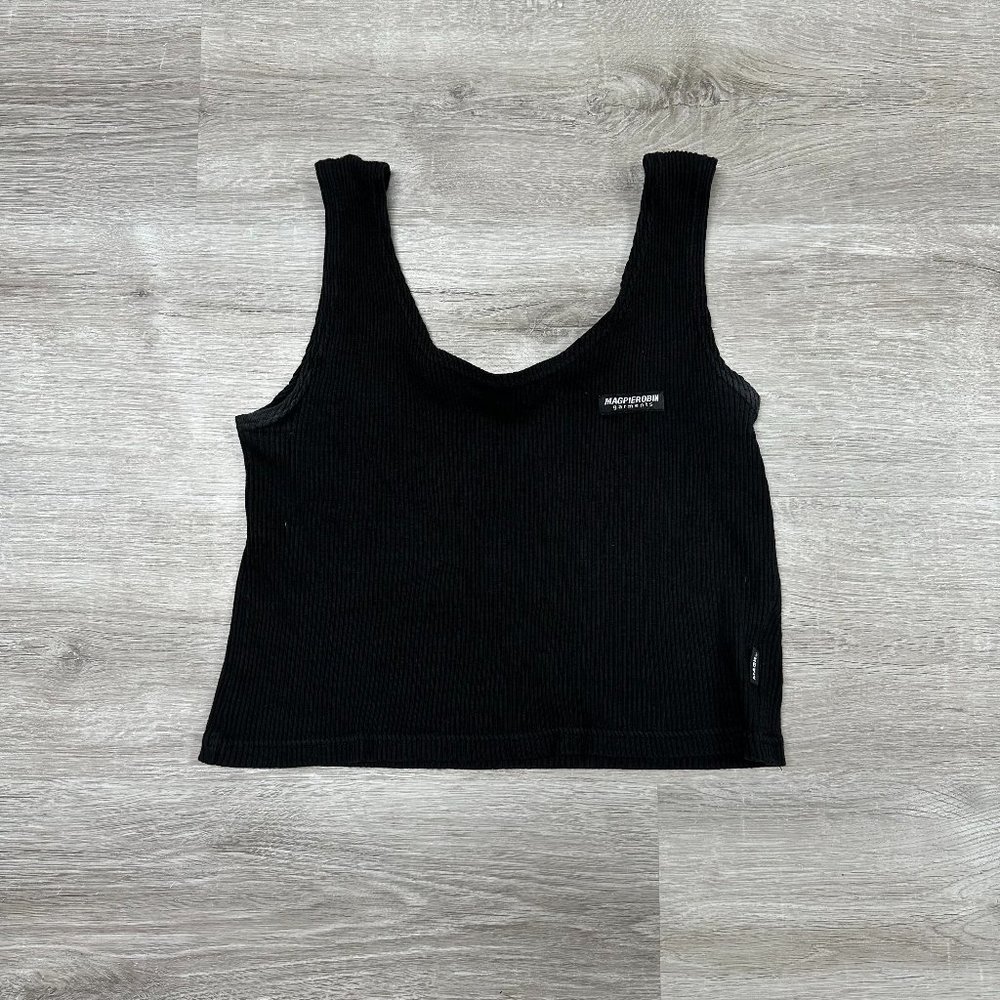 Magpie Robin Korean Brand Black Ribbed Cropped Tank Top